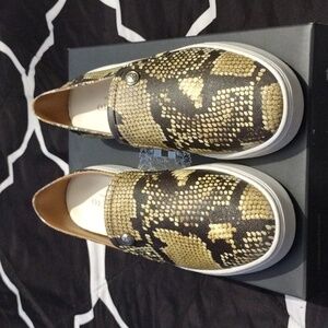 Vince Camuto Sneakers